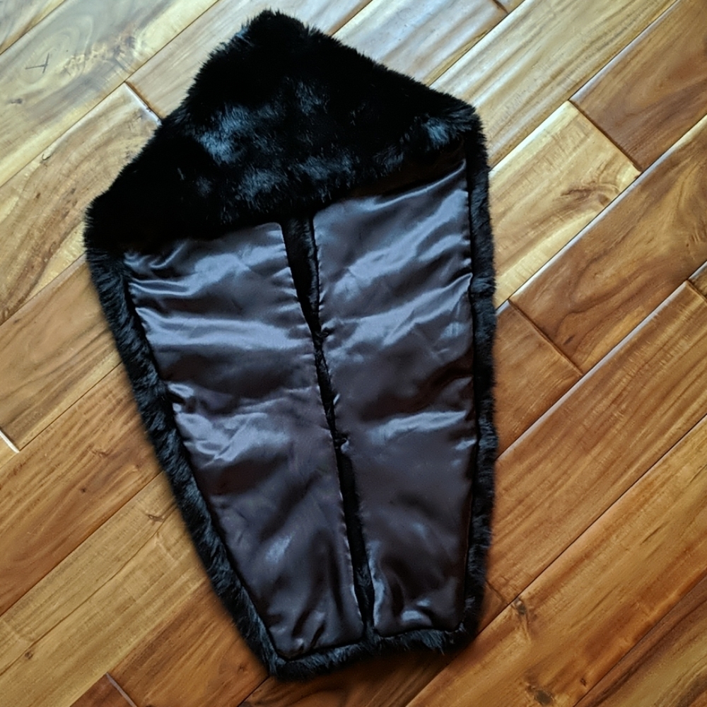 Ashro Faux Fur Stole - Picture 6 of 8